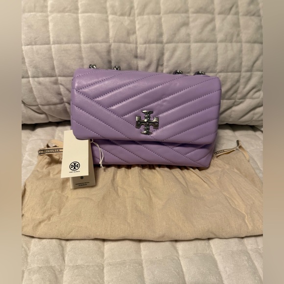 Tory Burch Small Kira Chevron Quilted Bag in Lavender Cloud💜 - Picture 1 of 15